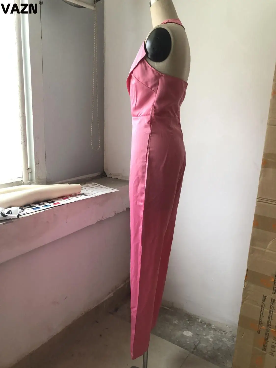 VAZN, новинка, открытая спина, сексуальные, Клубные, необычные, модные, одноцветные, Холтер, без рукавов, на шнуровке, женские, высокая талия, длинные, узкие комбинезоны
