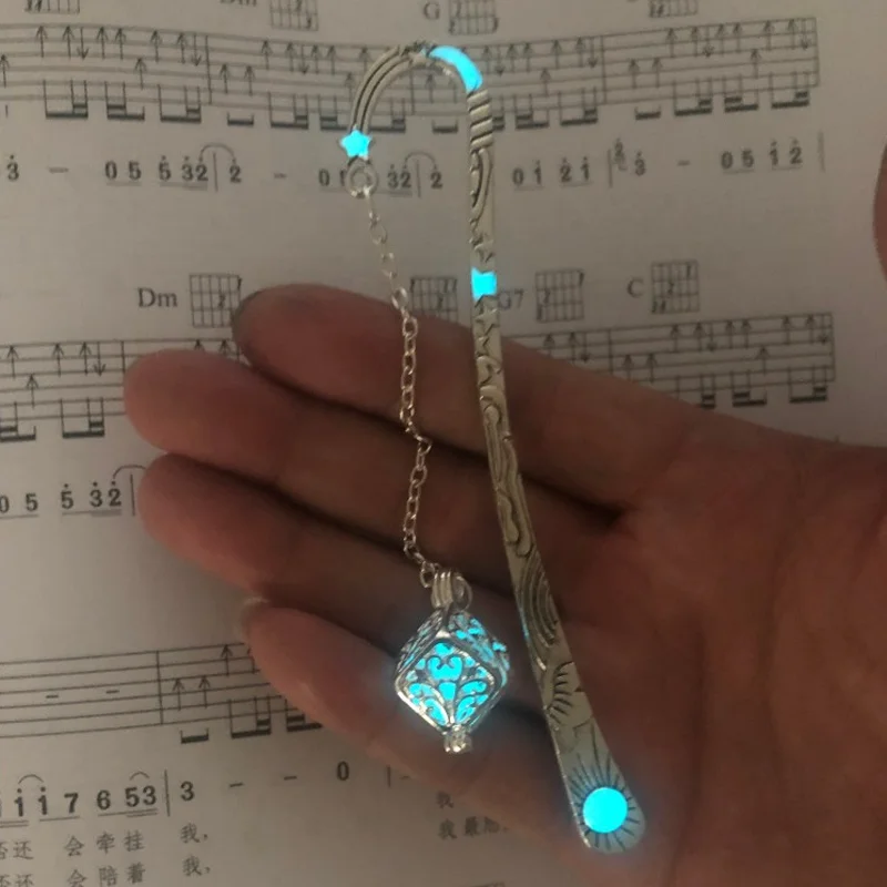 

Luminous Tree Of Life Cube Drop Bookmark Ancient Silver Luminous Alloy Bookmark Fluorescent Feather Jewelry Exquisite Stationery