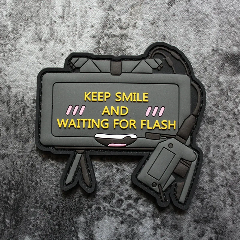 

Q Version of the Weapon 3D Patches Keep Smiling Waiting for PVC Armband Patch Stickers Flashing Thunder Lightning Outdoor Badge