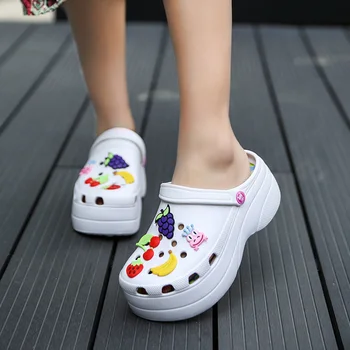 

XNHN Summer Women Croc Clogs Platform Garden Sandals Cartoon Fruit Slippers Slip On For Girl Beach Shoes Fashion Slides Outdoor