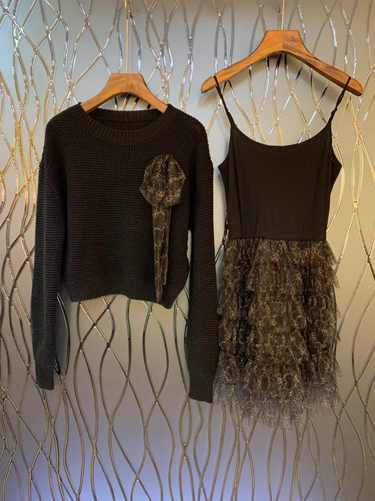 

2019 new winter women's two-piece dress disk flowers sweater 924