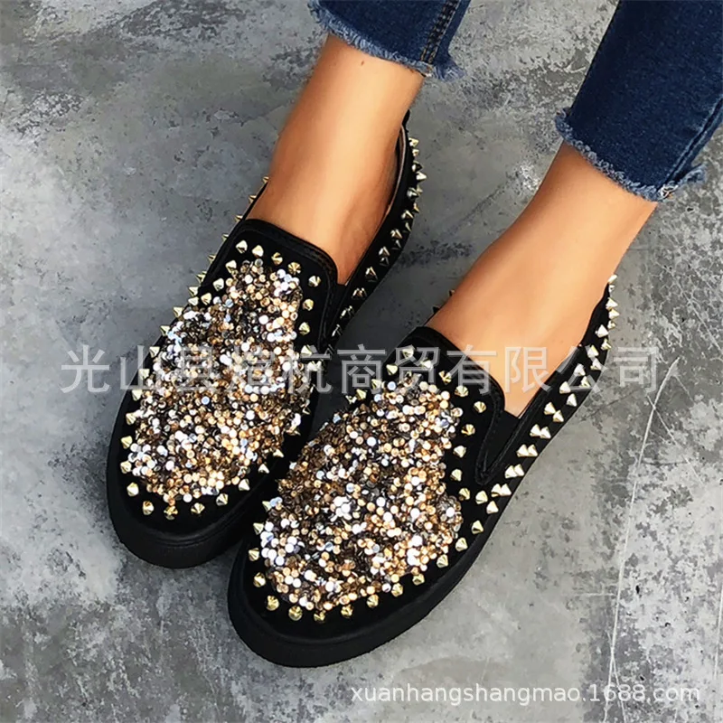 

Slip-on Shoes Women's 2020 Spring New Style Flat Versatile Rivet Sequin Fashion Outer Code Large Size WOMEN'S Casual Shoes