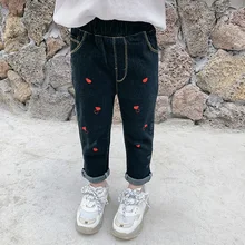 Новые стильные детские джинсы с вышивкой; сезон осень; коллекция года; зауженные брюки в Корейском стиле для маленьких девочек; детская одежда zi yang Gas