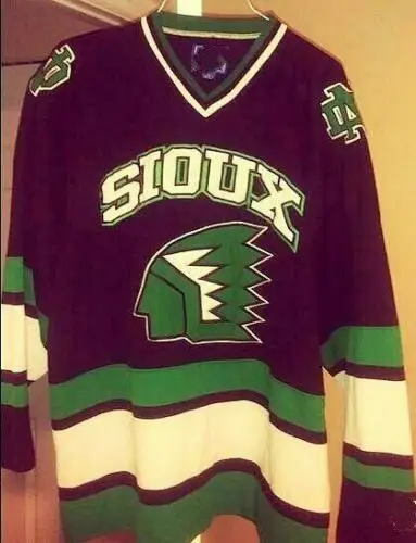 Черный Северная Дакота Fighting Sioux Университет Ретро Возврат хоккейная Джерси Вышивка сшитая настроить любой номер и имя - Цвет: Черный