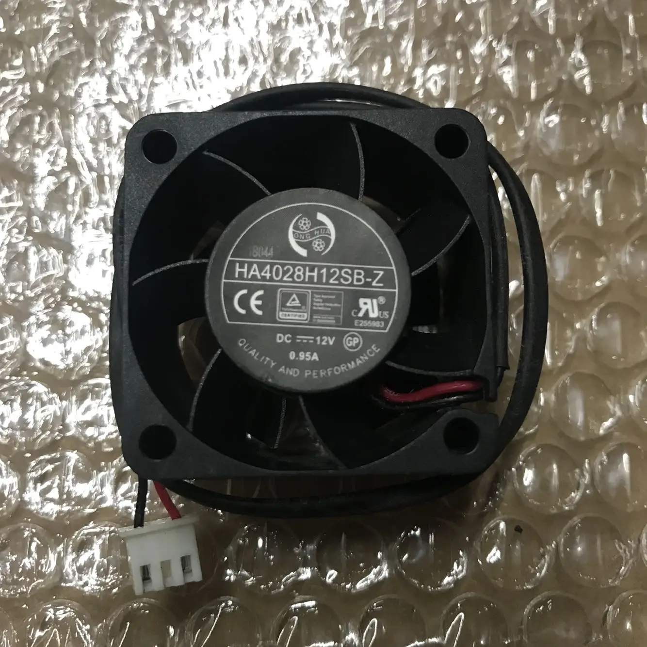 Охлаждающий вентилятор HA4028H12SB-Z 12 0 95а 4 см 4028 2-проводной | Компьютеры и офис