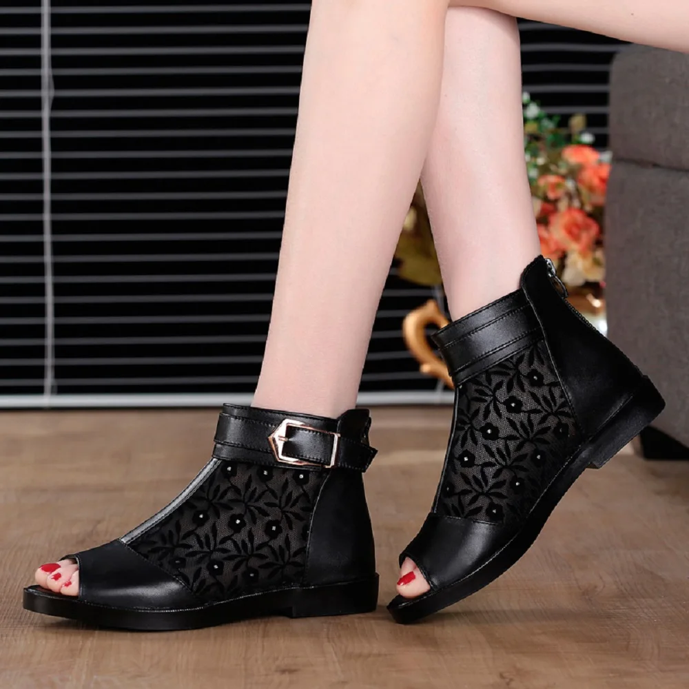 Женские босоножки из натуральной кожи с открытым носком и кружевом большие