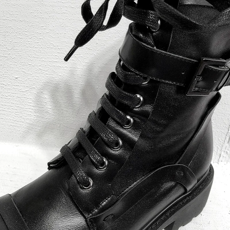 Женские ботильоны из натуральной воловьей кожи; черные ботинки для верховой езды на платформе с пряжкой в стиле панк; уличная Готическая стелька из овчины; зимняя обувь
