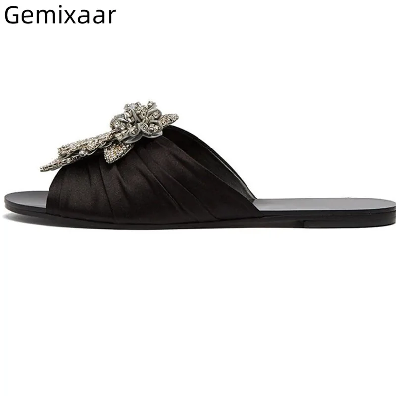 

2019 New Cross Band Decor Jewelry Slippers Woman Round Toe Flat Heel Comfy Big Size Chic Bling Party Slides Sweet Woman Shoes 43