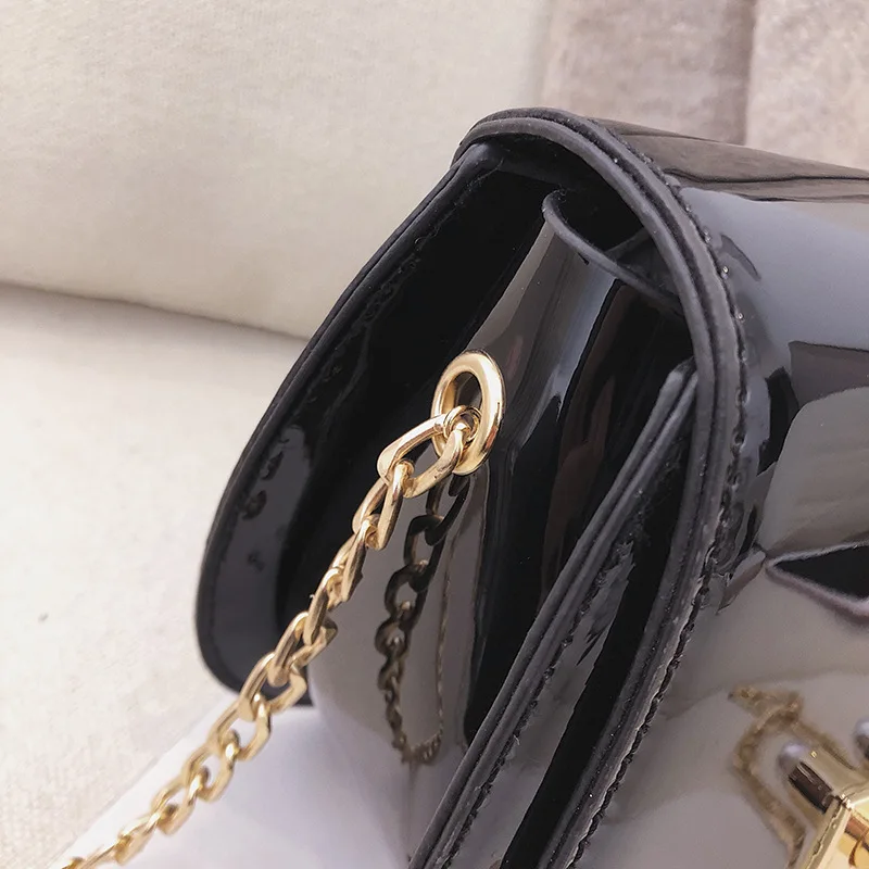 

2019 Early Spring Patent Leather Shell-Type Square Sling Bag Pearl Lock Shoulder WOMEN'S Bag