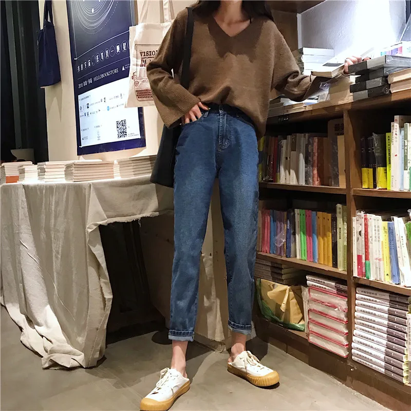 Фотосессия простые джинсы прямого покроя записная книжка С ПЕРЕПЛЕТОМ с подходят джинсы-капри Для женщин