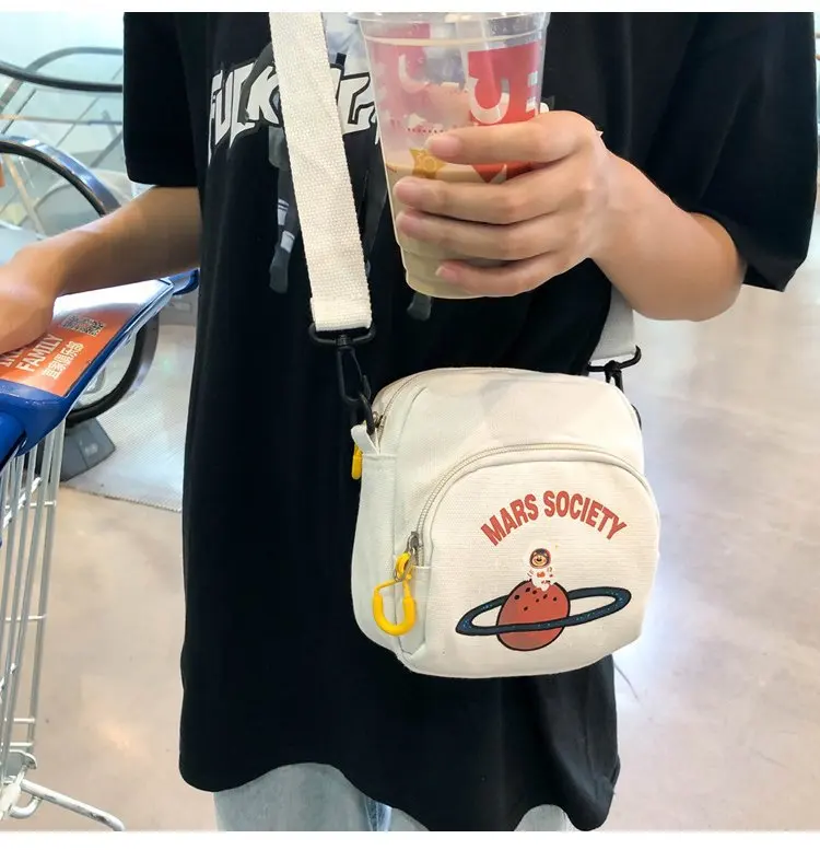 Стиль холщовая набивная сумка на одно плечо для женщин Мори серия улица Горячая от производителя торговля за рубежом Экспо