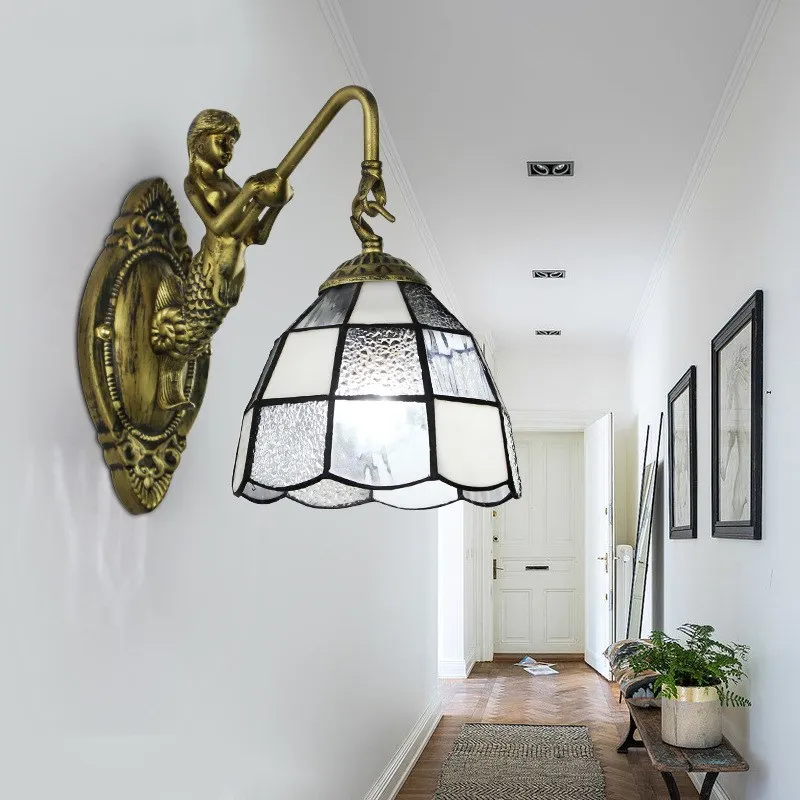 Mediterranean Wall Lamp Single Head European Retro Mermaid Resin Base Living Room Corridor Balcony Garden Bedroom Bedside Lamp