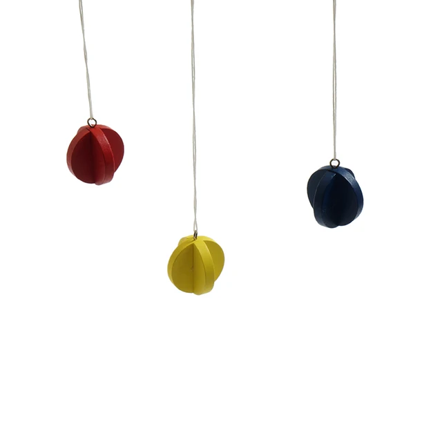 Wooden Montessori Mobile Three Colored Spheres Baby Toys 0~12Month Sensorial Material for Visual Sense Early Development Game 2