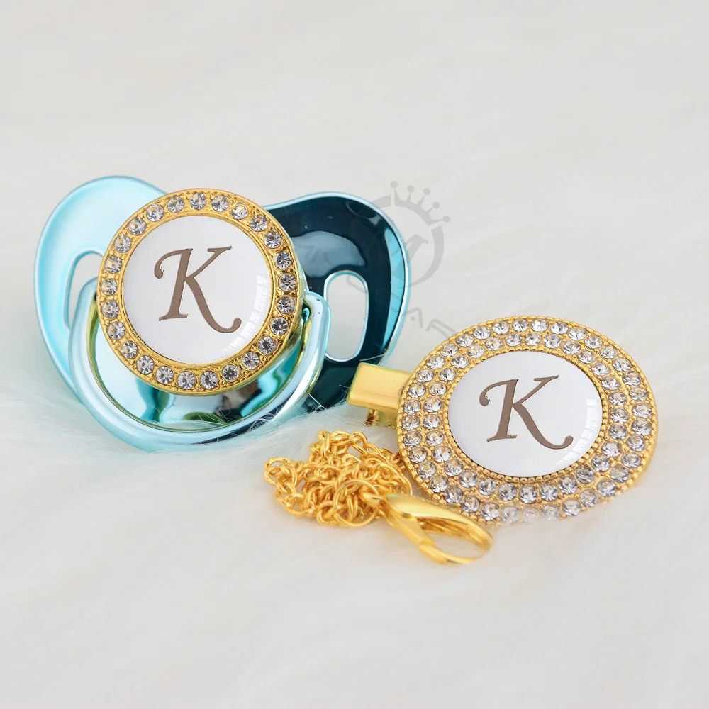 MIYOCAR bling Белый название инициалы буквы к соска и соска клип набор безопасный, не содержит БФА прекрасный bling золото соска пустышка LK-W
