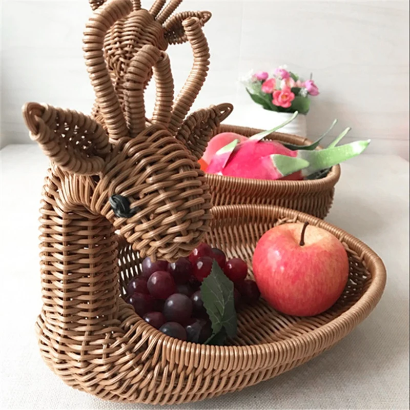 Rattan Woven Fruit Basket, Imitation Deer Bread Basket Fruit Bowls Tray Vegetable Snack Basket Novelty Animal Shaped Ancient Rat