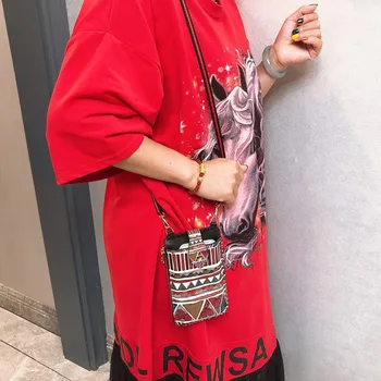 

Women's Phone Bag New Retro Shoulder Bag National Style Wallet Coin Purse