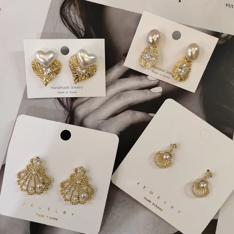 MENGJIQIAO новые корейские винтажные блестящие металлические оболочка золотого цвета сердце серьги-гвоздики для женщин элегантные жемчужные Букле д 'ореиль ювелирные изделия