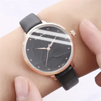 

Relogio Simple Watches For Women Round Glass Without Digital Sleek Dial Alloy Wrist Watch Leather Belt Casual Female Watch Reloj