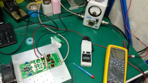 Собранный 75-110Mhz 300W FM радиочастотный передатчик Плата усилителя мощности AMP