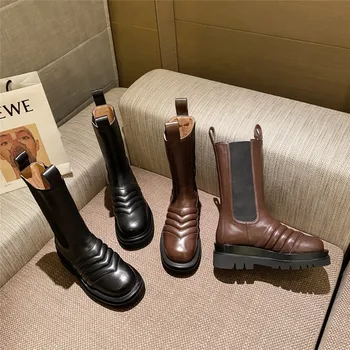 

2020 Fall Wimter New Round Toe Ankle Boots Pleated Belt Chelsea Flat Platform Women Shoes Brand Style Short Riding Booties 5.5cm
