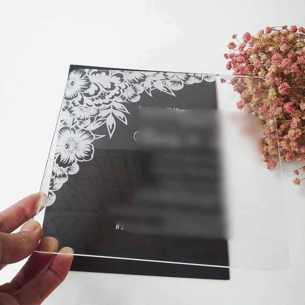 

100 шт. в партии красивый цветок 7*7 дюймов квадратная форма лазерная гравировка буквы прозрачная акриловая Свадебная пригласительная открытка