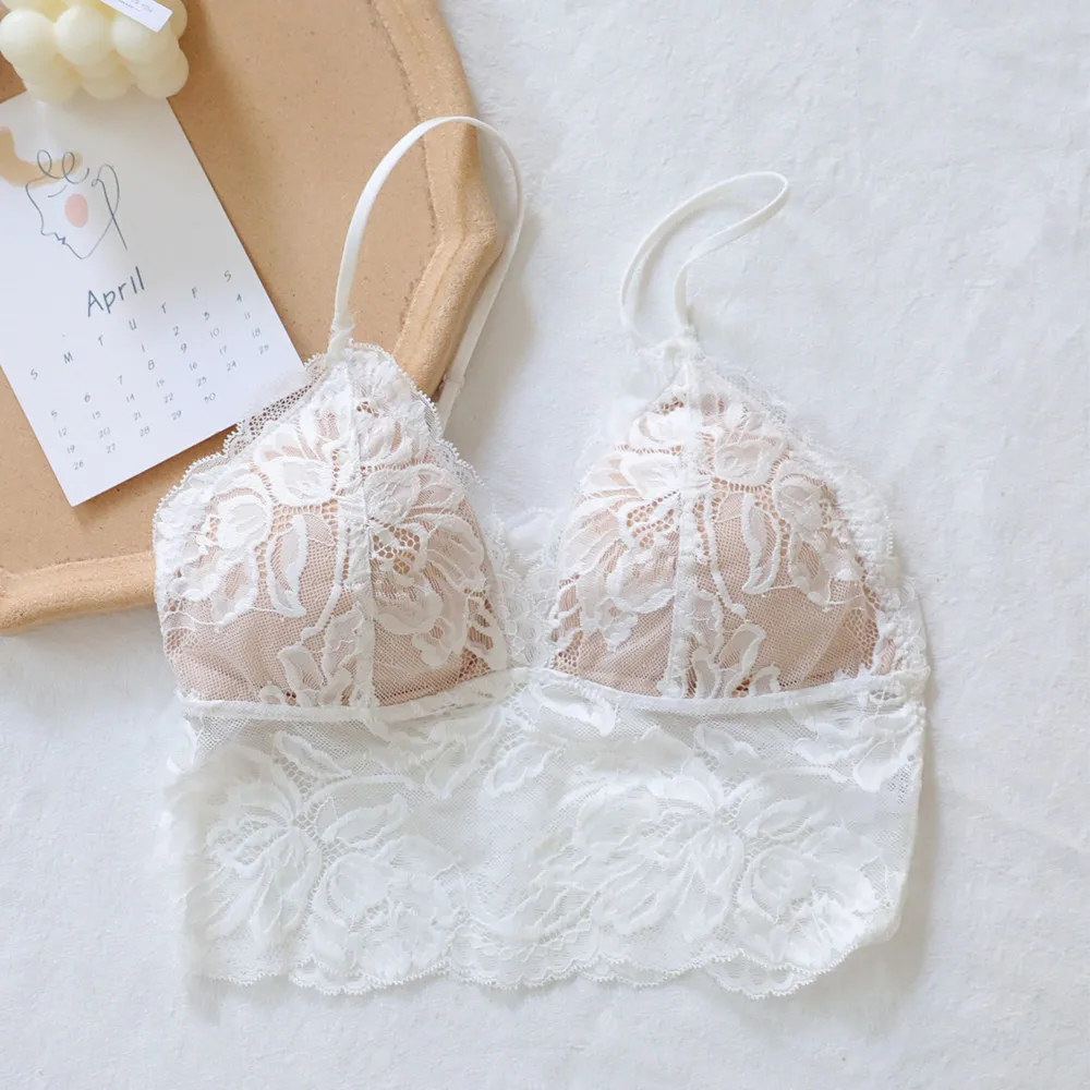 Комплект женского кружевного нижнего белья с чашками пуш-ап и трусиками | Женская