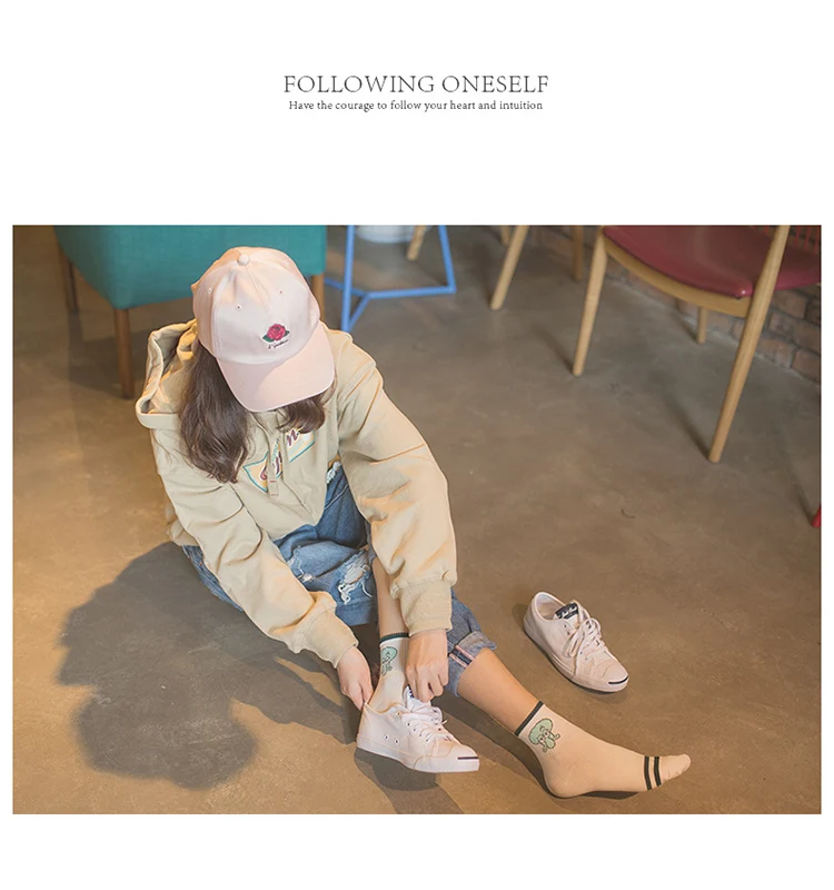 Fashion Cartoon Character Cute Short Socks Women Harajuku Cute Patterend Ankle Socks Hipster Skatebord Ankle Funny Socks Female