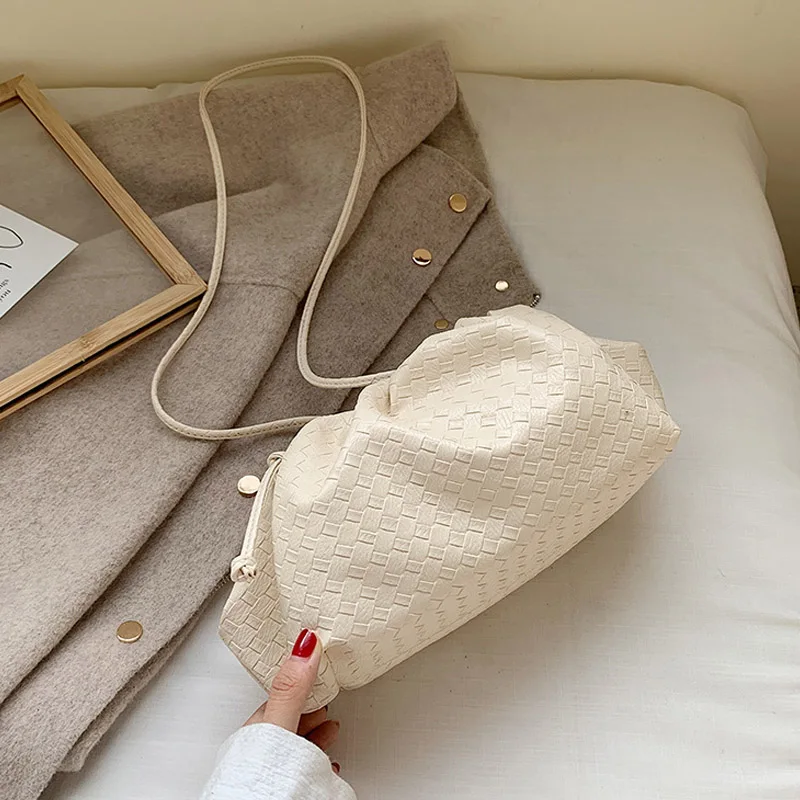White Shoulder Bag Высокое качество PU сумки женские сумки брендовый дизайн тканая сумка клецки новые модные женские сумки через плечо большой размер - Цвет: White Shoulder Bag