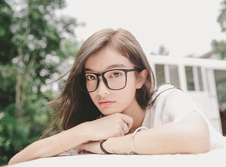 12220968493_825563273