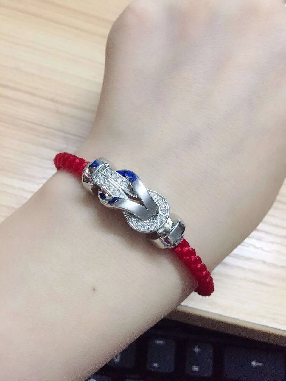 Браслет Подкова из серебра 925 пробы с фианитом на удачу|Браслеты шармами| |