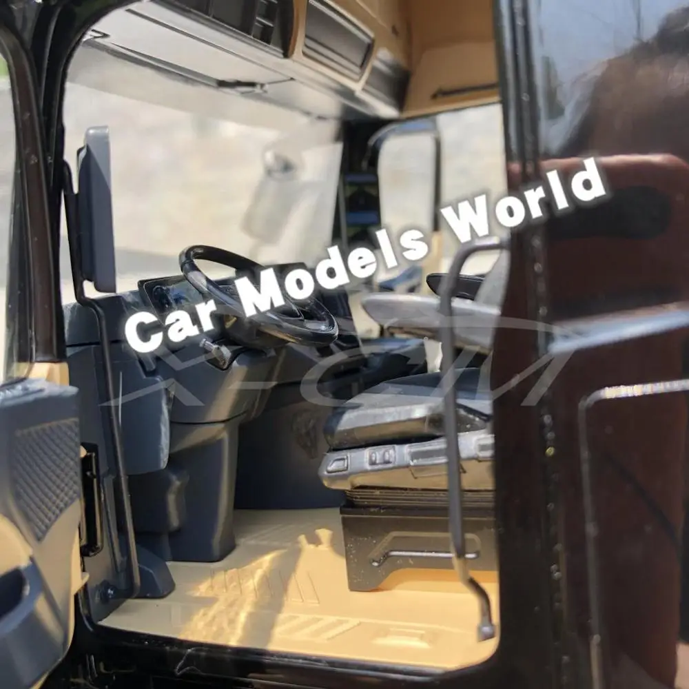 Литая под давлением модель автомобиля для NZG Actros Giga Space 1:18(черный)+ маленький подарок