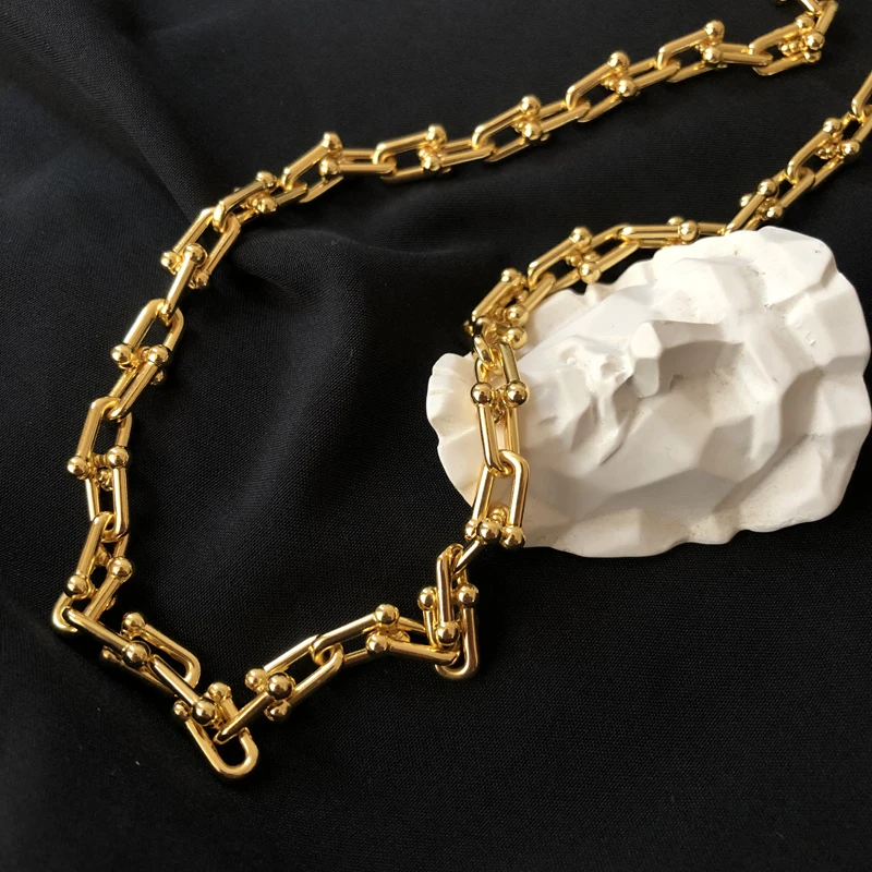 

FFLACELL 2019 New Male Female Hip hop Punk Buckle Interlocking Metal Buckle Short Paragraph Necklace for Women Men Jewelry