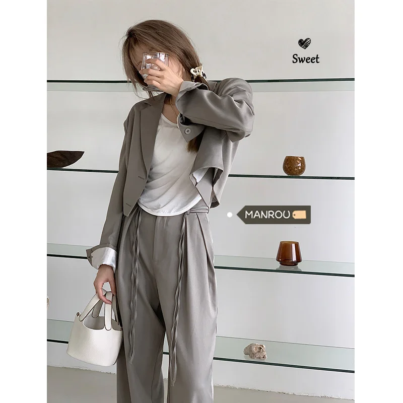 Small sweet cool fried Street long sleeve suit coat women's 2021 autumn new fashion age reducing short top |