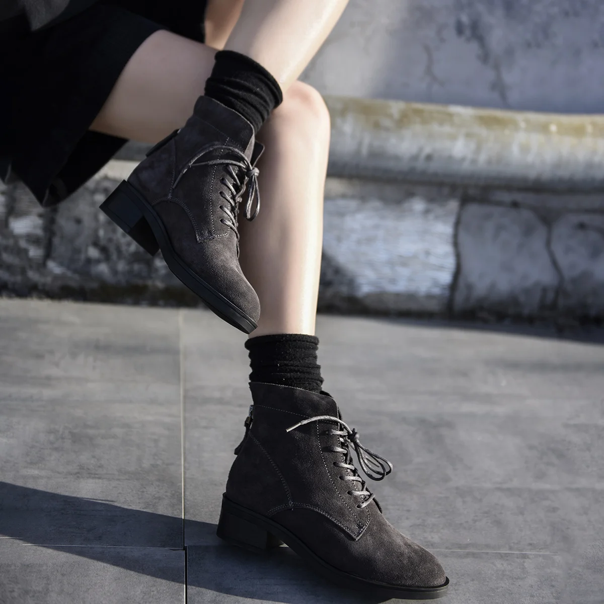 

Artmu Original Martin Boots Leather Handmade Women's Boots British Style Stiletto Shoes Lace-up Cross-tied Handsome Ankle Boots