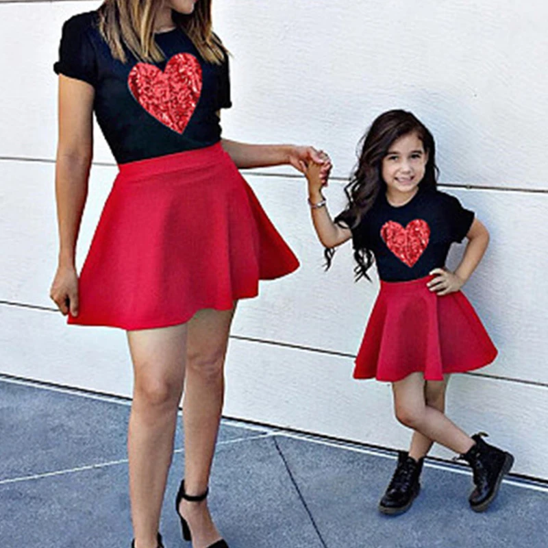 Vestidos de verano para madre e hija, camiseta de manga corta con estampado de corazón, conjunto de falda para mamá y yo, ropa familiar a juego, faldas para niñas|Trajes iguales de -