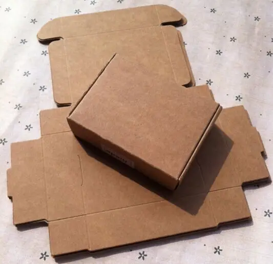

Wholesale (50Pcs/Lot) 8x6x2.2cm Kraft Candy Box, Handmade Soap Box, Party Favor Jewelry Candy Cake Box -Free shipping