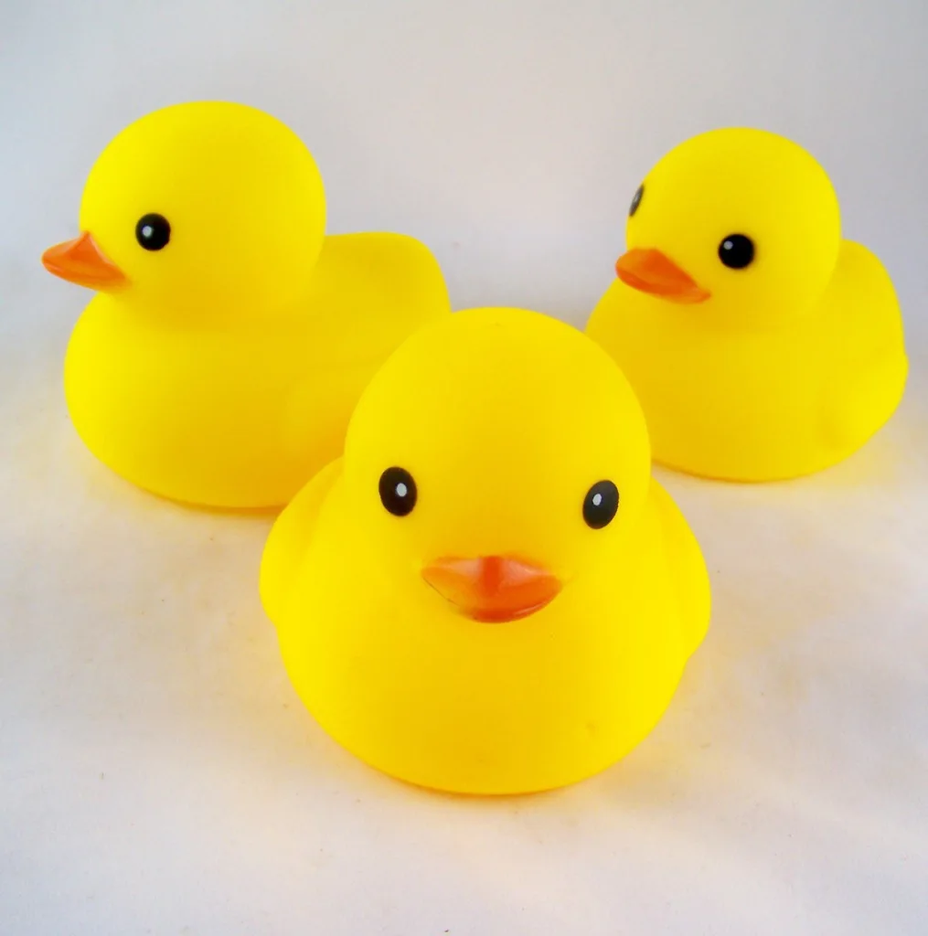 

137-2 Big Yellow Duck Swimming Rubber Duck Plastic Play with Water Toy Duck Pinching Called Baby Bath
