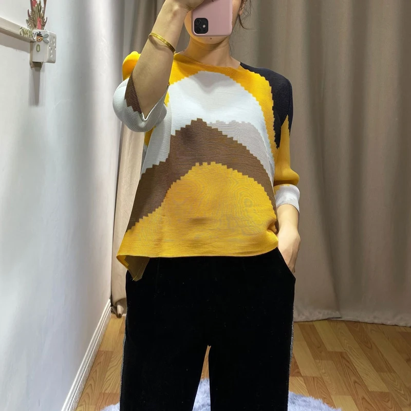Весенняя Новинка Miyake, плиссированный топ, свободный, короткий, круглый вырез, 7/4 рукав, тонкая Базовая футболка, тренд