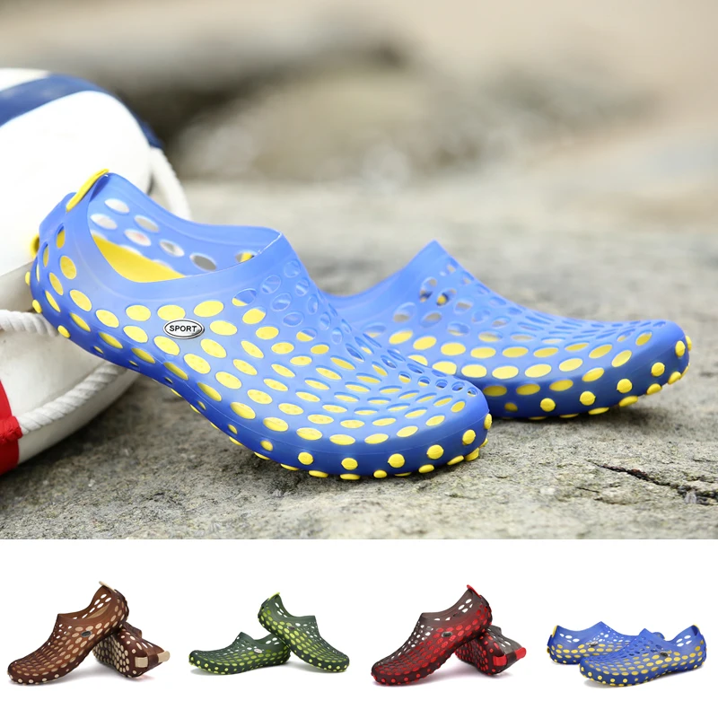 

Men's Slippers Summer Beach Slippers Hollow Out Male Sandals Outside Solid Color Flat Soft Slides Leisure Light Waterproof Shoes