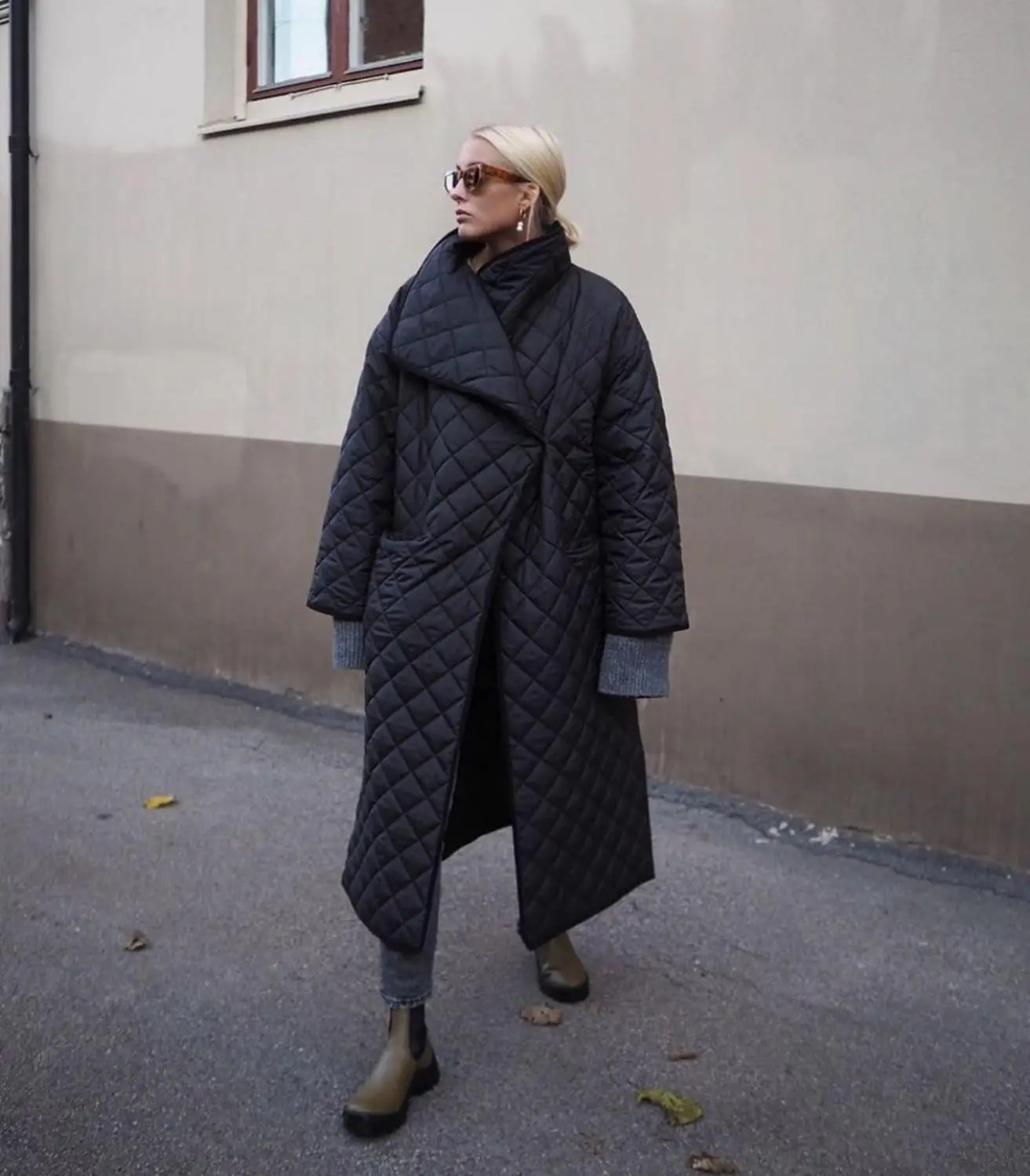 Мода черный Анси стеганый негабаритный Тренч пальто женщина большой ярлык воротник длинное пальто осень женщина