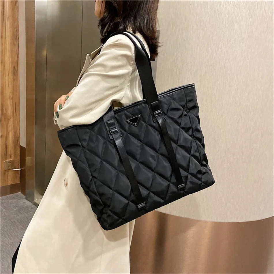 Brand Designer Women's Tote Bags 2021 Autumn Winter New Lady Shoulder Bag High Quality Nylon Handbags Large Capacity Shopper Bag