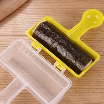 

2020 New Shake Rice Ball Mold Sushi Maker with Spoon Kitchen DIY Bento Accessories Tools