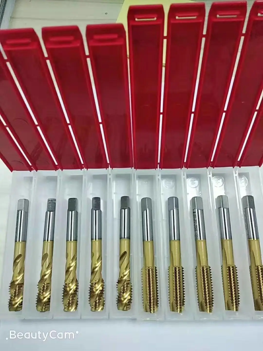 Made in USA CLEVELAND Titanium coating Straight groove universal tap M14-M24