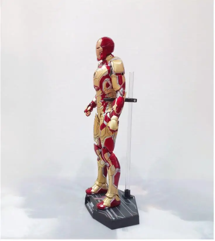 New In Box Горячие игрушки; ЖЕЛЕЗНЫЙ ЧЕЛОВЕК Марк XLII MK42 с светодиодный свет 1/6th весы фигурка Коллекционная модель игрушка