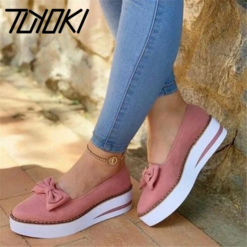 Tuyoki Новая коллекция Летние туфли лодочки для женщин круглый носок толстая
