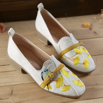 

New spring 2020 embroidered high heels Black, beige flower women shoes Round-toe retro chunky heels high shoes ladie shoes pumps
