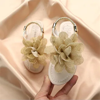 

Girls beach shoes 2020 new summer little girl fashion soft bottom princess shoes children big flower elastic pinch sandals21-36