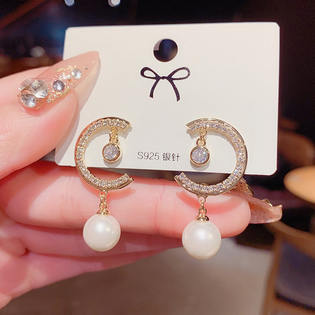Asymmetric Korean Style Popular Design Long Earrings Hollow Circle Diamond Gold Pearl Pendantes Earrings For Woman Jewelry