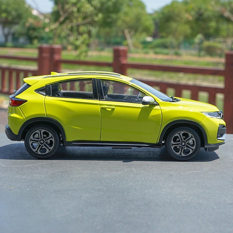 1:18 Honda XRV XR-V литая под давлением модель автомобиля с небольшим подарком