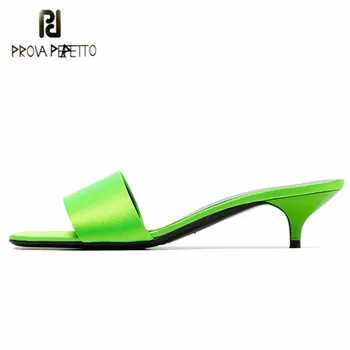 

Brand Designers Luxury Green Low Heels Woman Slippers Fashion Loafers Mules Flip Flops Shoes For Women Summer Casual Sandals New
